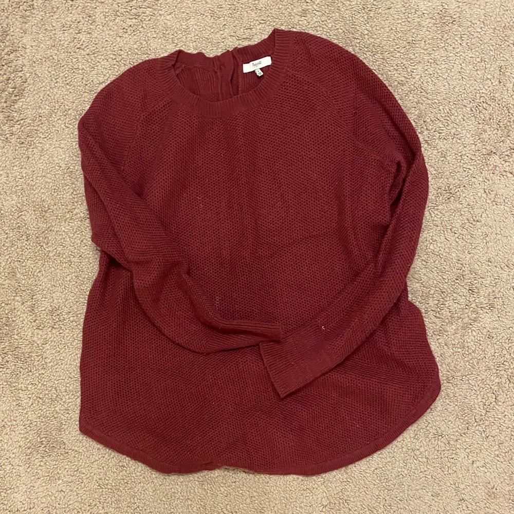 Maroon madewell sweater with buttons on the back!